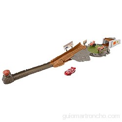 Cars Pista tractores chiflados pista de coches de juguete (Mattel FLG70)