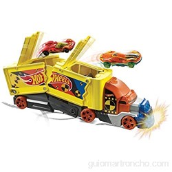 Hot Wheels Camión superchoques con un coche de juguete de Hot Wheels (Mattel GCK39)