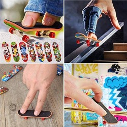 QNFY Monopatines de Juguete para Dedos 4PCS Mini Diapasones Profesionales Finger Skateboard Mini Skateboards Juegos Deportivos Decoración de Fiestas Regalo de Cumpleaños para Niños